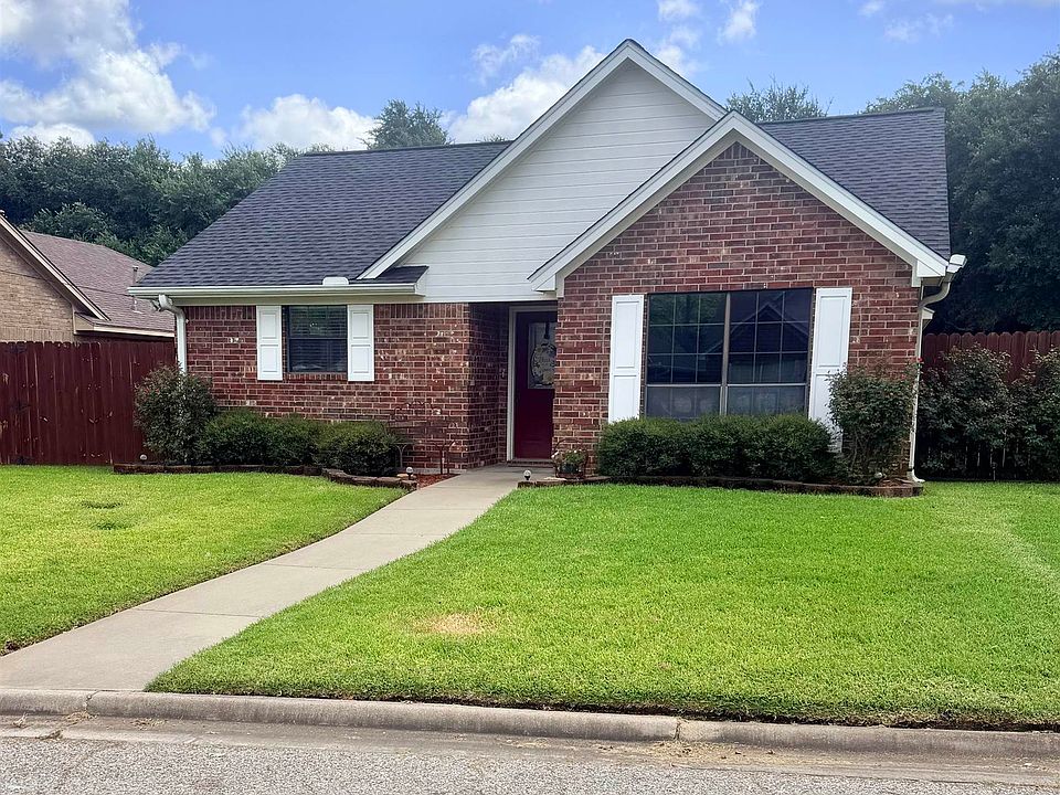1st image of 714 University Dr