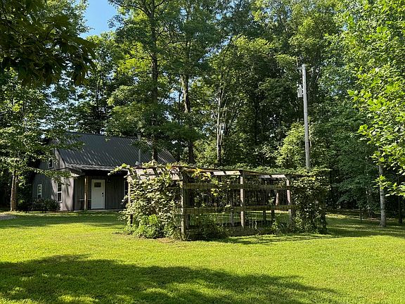 2nd image of 376 Shugars Hill Rd