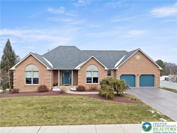 207 N 36th St, Allentown, PA 18104