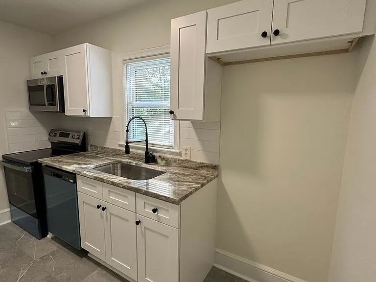 1111 Bridges Dr — Photo 17