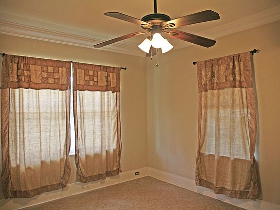 5th image of 3311 W Travis St