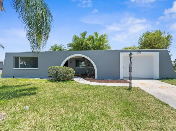 3346 Rock Valley Dr, Holiday, FL 34691