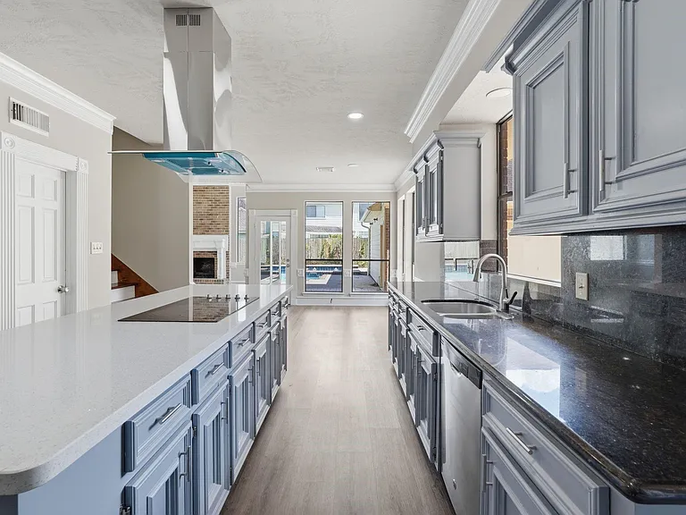 7611 Naremore Dr — Photo 15