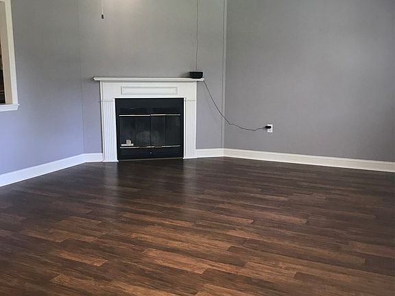2nd image of 153 Timberwood Ln