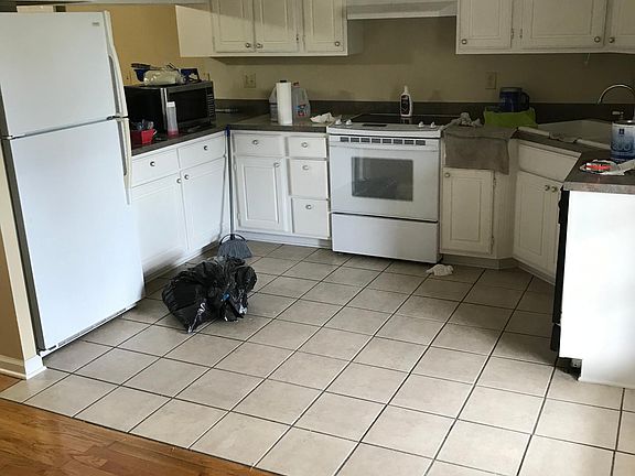 3rd image of 6136 Schoolfield Ave