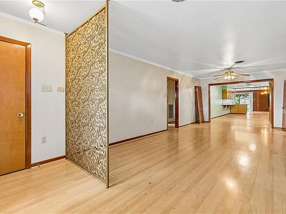 3rd image of 1233 Hesper Ave
