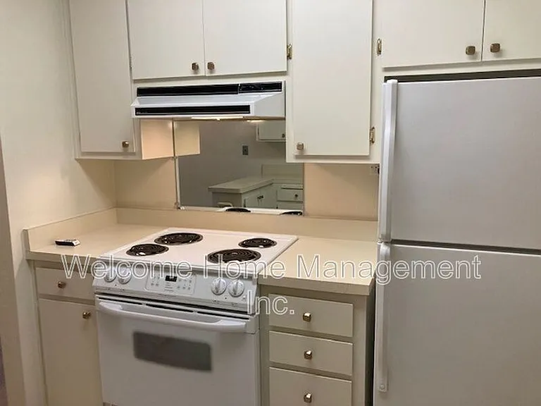 1305 Boulevard Way #310 — Photo 12