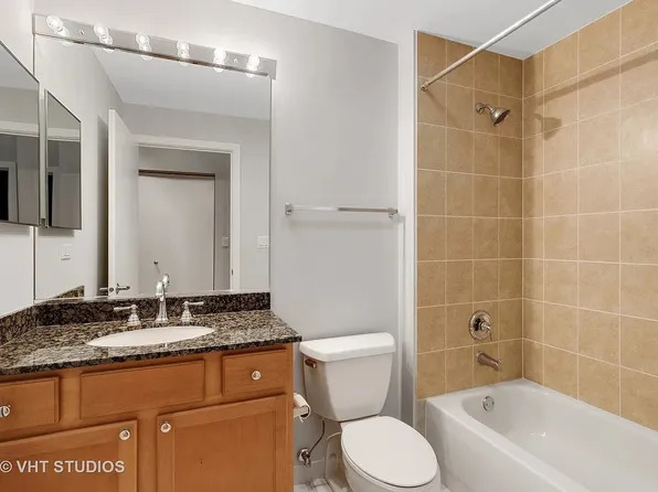 1110 W 15th St Unit 329, Chicago, IL 60608