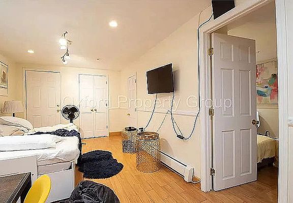 3rd image of 462 Carroll St #2