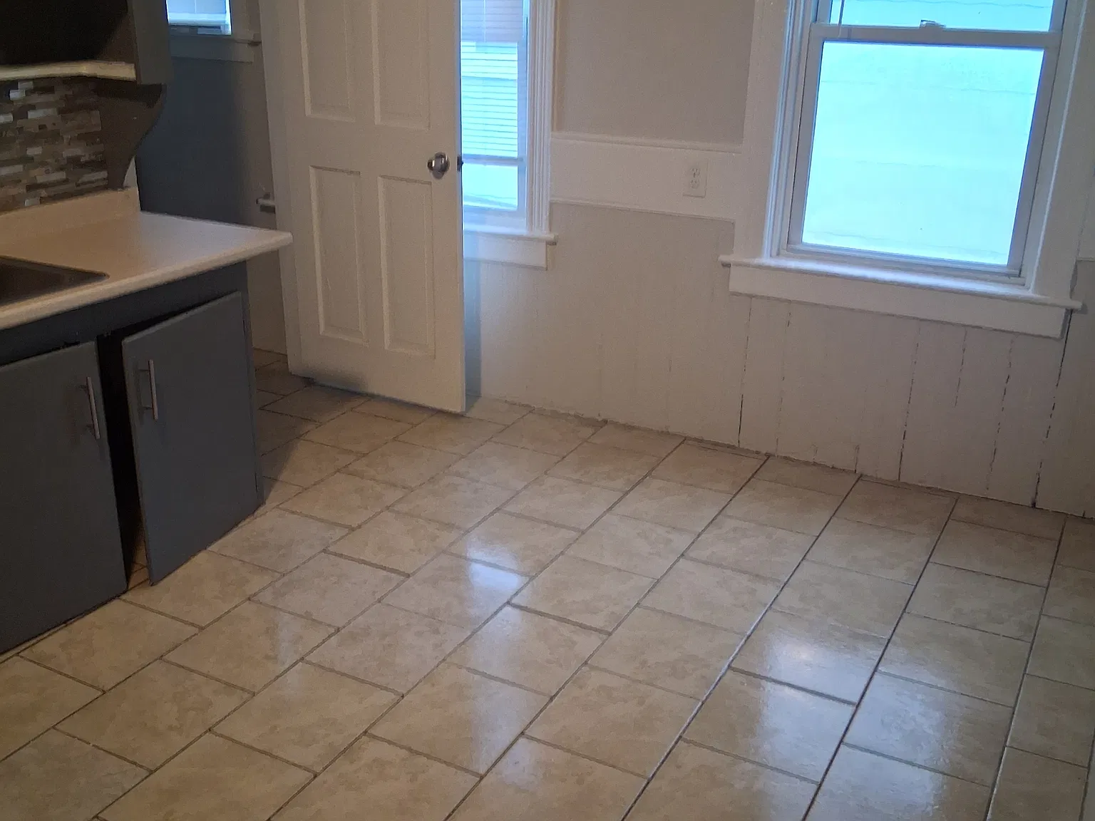 394 Metacom Avenue — Photo 4