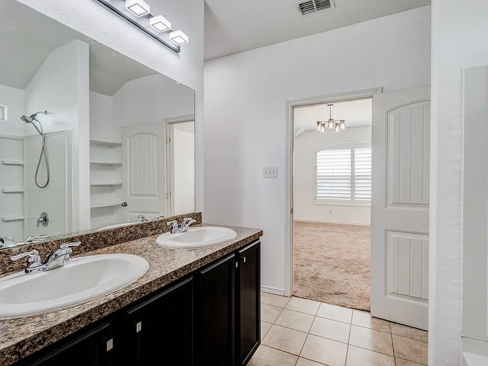 6317 Seagull Ln