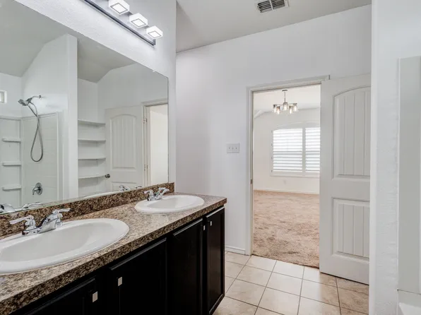 6317 Seagull Ln, Fort Worth, TX 76179