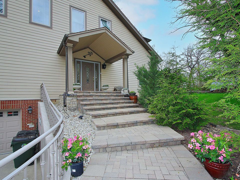 670 South Rd, Palatine, IL 60074 Zillow