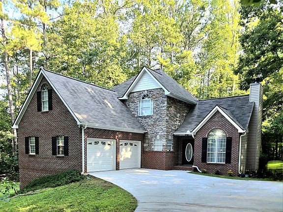 2nd image of 3117 Fairmond Ct