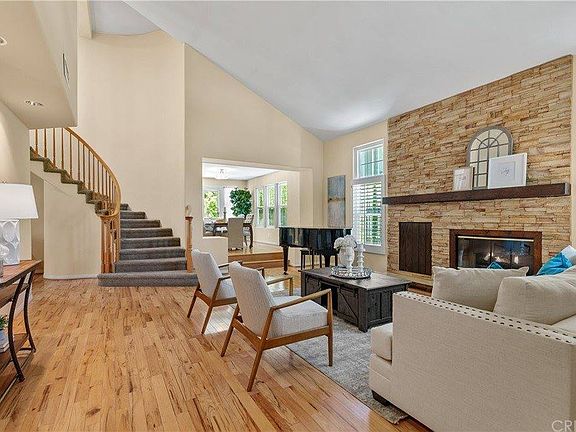 3rd image of 23644 White Oak Ct