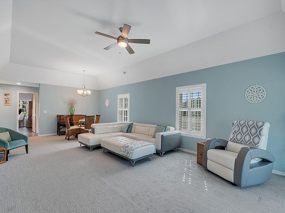 5th image of 133 E Park Shores Cir APT 8E