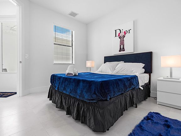 5th image of 3050 Thomasson Dr #203