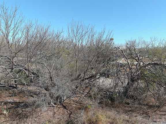 4th image of 751 Fairway LOT 80,79