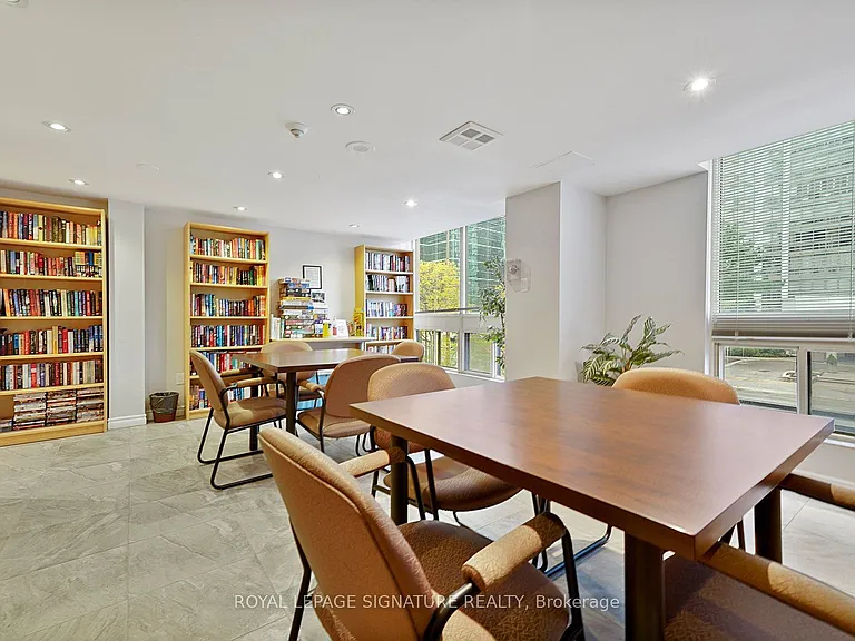 5 Kenneth Ave #205 — Photo 23