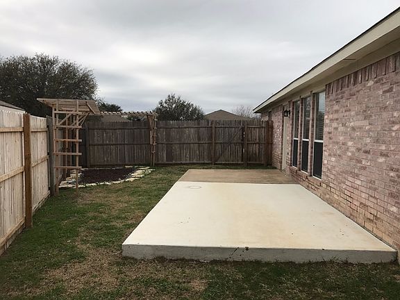 3rd image of 7305 Royal Oak Dr