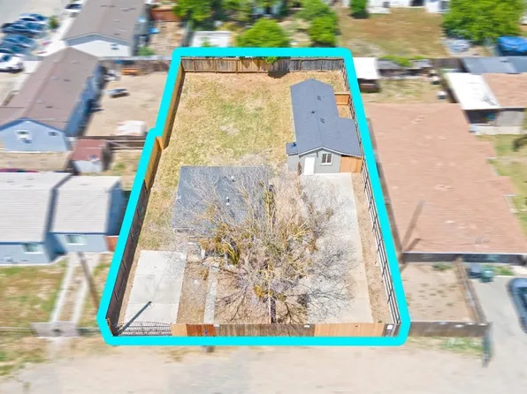 1833 Kenneth St, Modesto, CA 95351