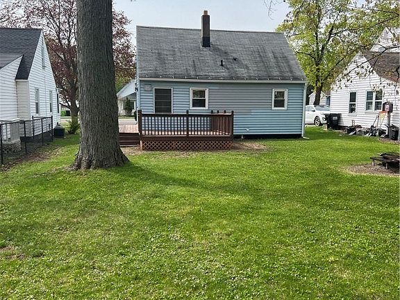 2nd image of 413 E Molloy Rd