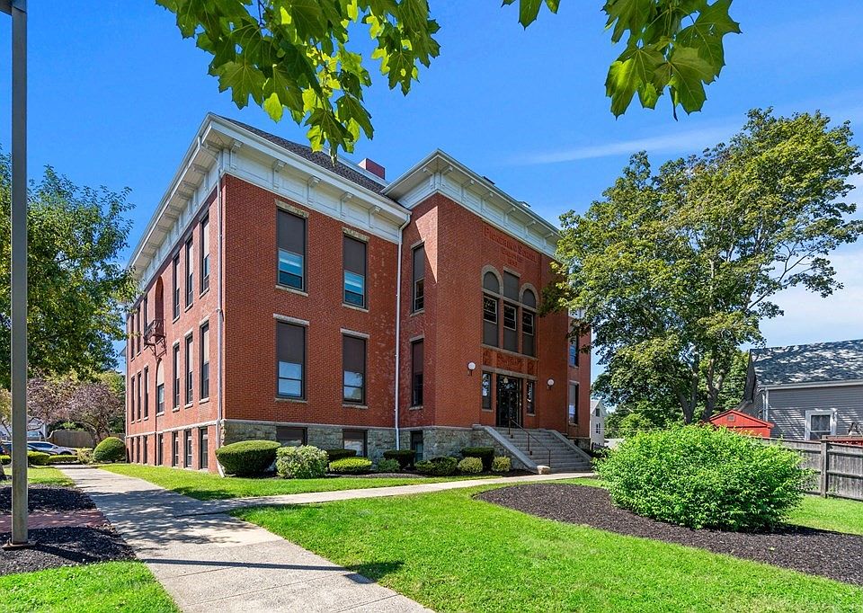 1st image of 181 North St Unit 102