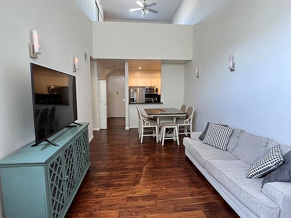 4th image of 500 S Berendo St APT 409