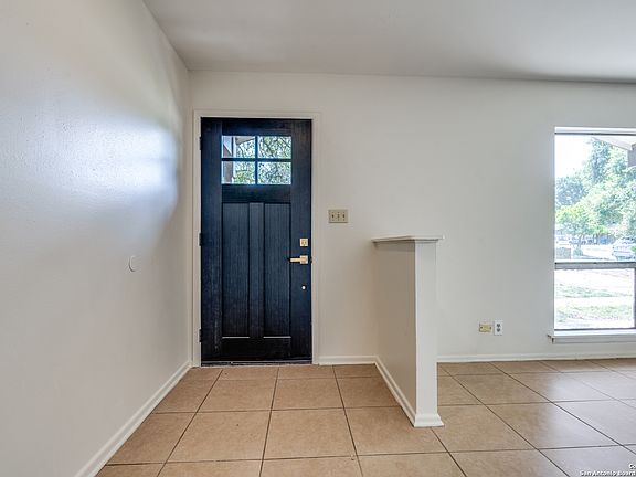 3rd image of 10914 Meadowhome St
