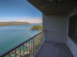95 Cliffside Dr, Canandaigua, NY 14424