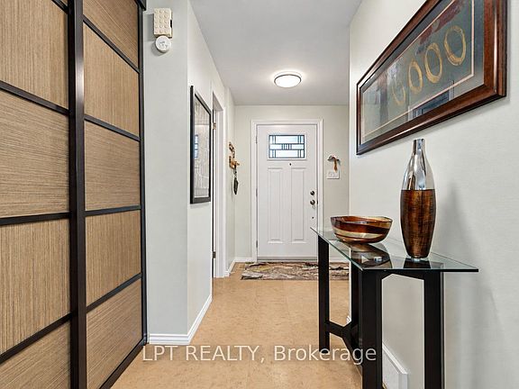4th image of 65 Coolspring Cres