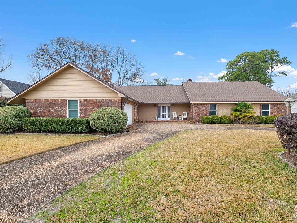 1st image of 971 Vestavia Way