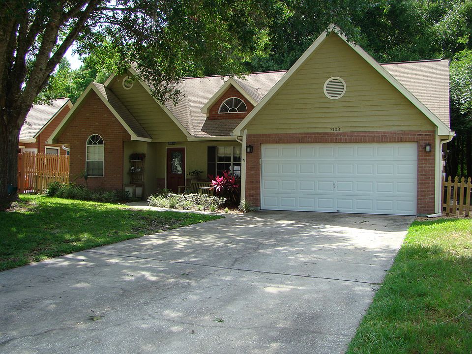 Charming front view