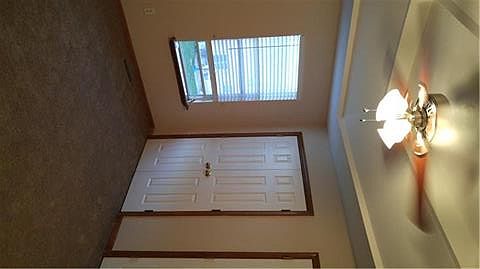 3rd image of 931-33 Bunting Ln