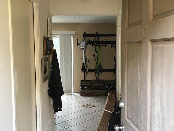 3rd image of 284 Cabrillo St #C