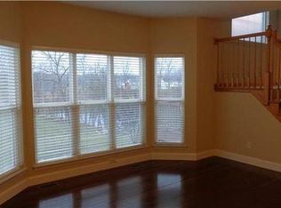 320 Carr Manor Ct, Ballwin, MO 63021