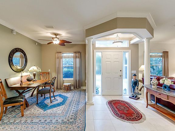 5th image of 405 Pierce Ave #405