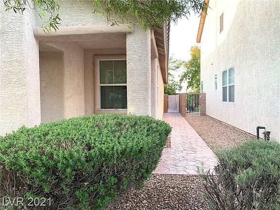4th image of 3384 Famiglia Dr