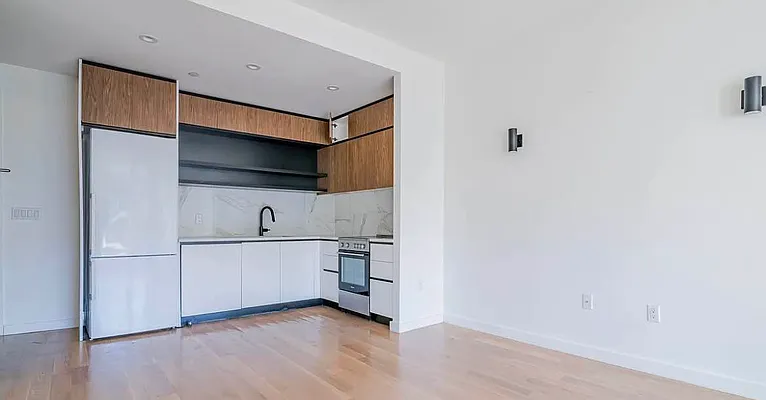 Rented by Artur Gutman, LREB | media 13