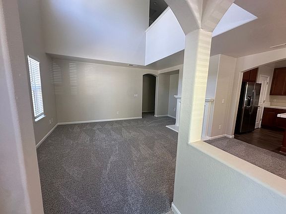 3rd image of 1690 Spring Hill Dr