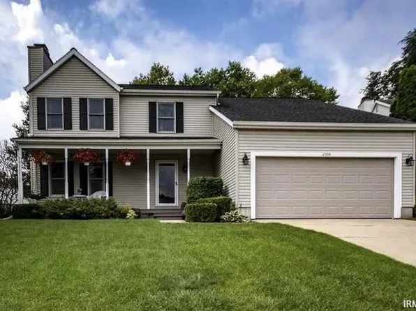 2308 Pebble Creek Dr, South Bend, IN 46628