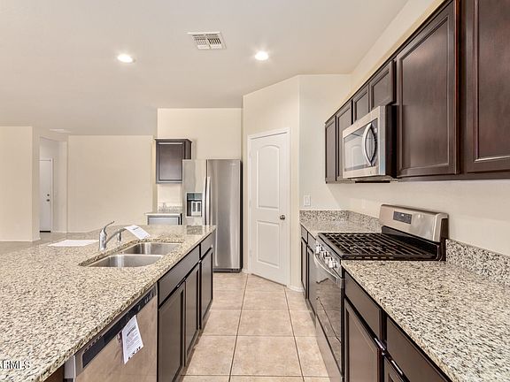 5th image of 30984 W MONTEREY Avenue