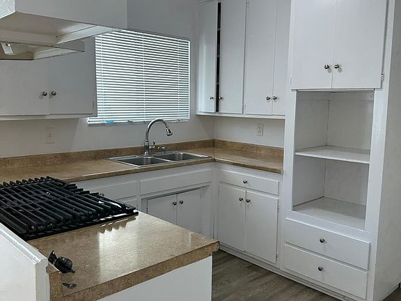 4th image of 337 W Acacia Ave #1