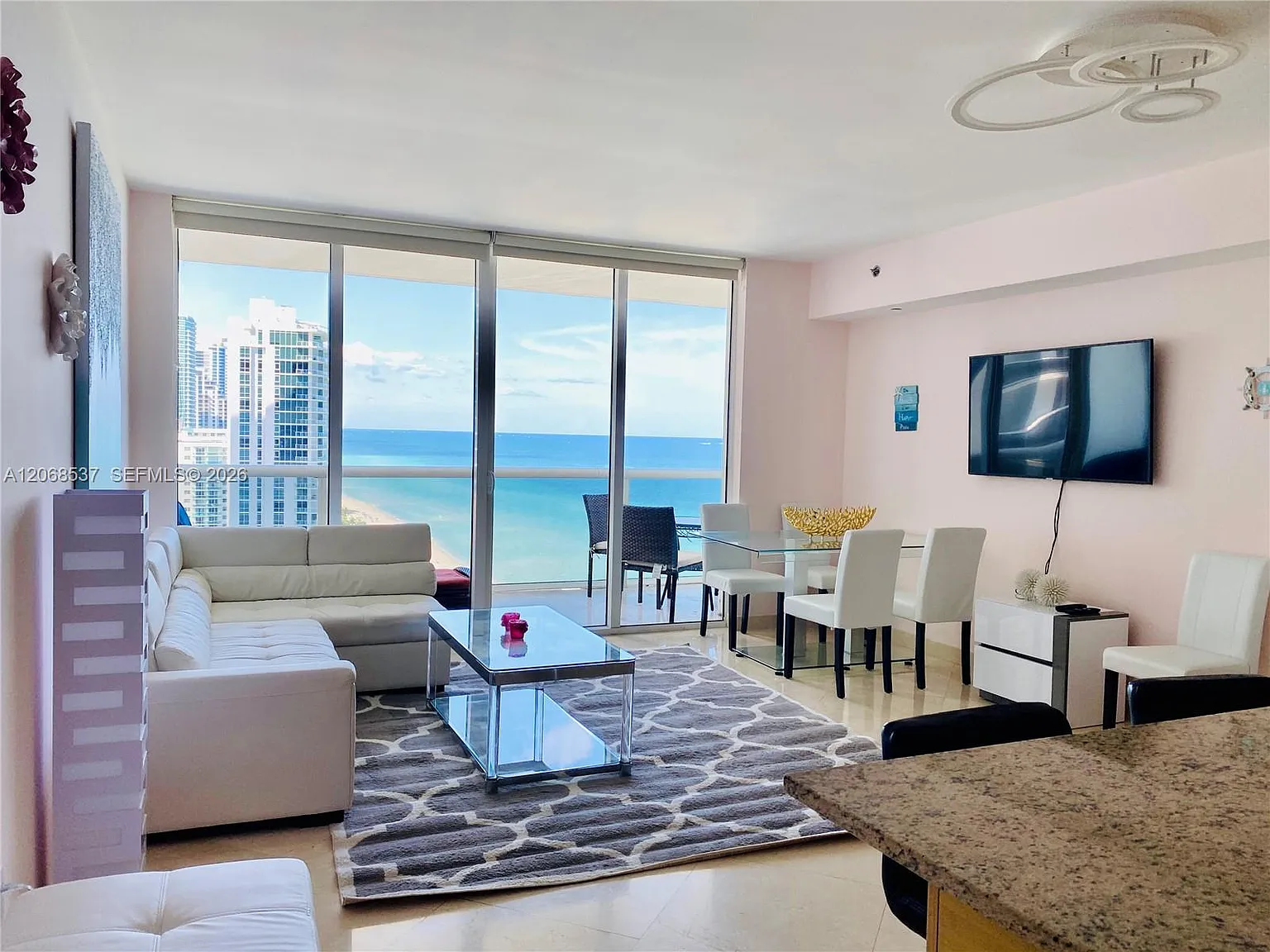 Beach Club Two Condo — Photo 4