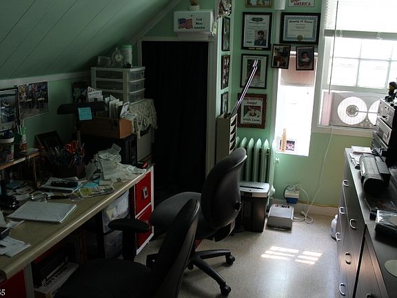 5th image of 11 Elwood Pl