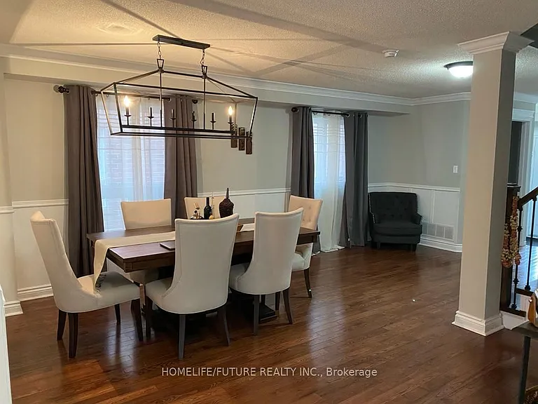 31 Middlecote Dr — Photo 5