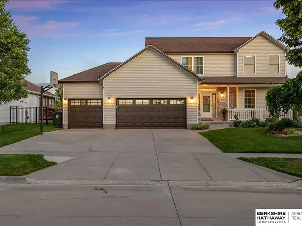 3629 Diablo Dr, Lincoln, NE 68516