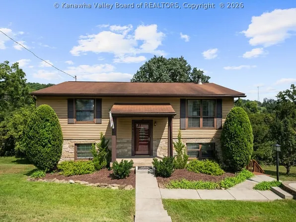 106 Phyllis Dr, Charleston, WV 25302