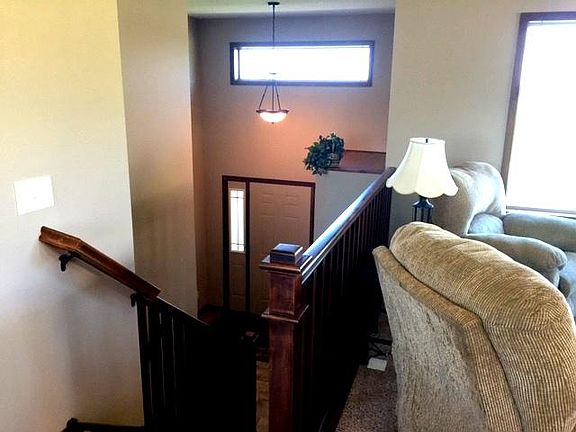 5th image of 208 11th Avenue Ct SE