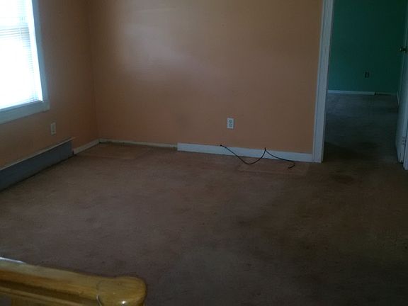 4th image of 157 Delmonico Ave